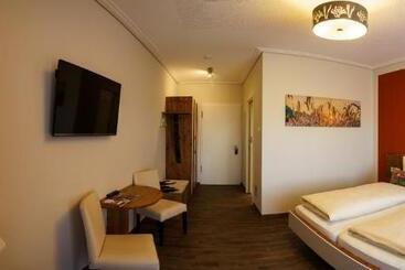 ユースホステル Gasthaus Amboss