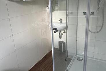 旅馆 Restaurant Mirena