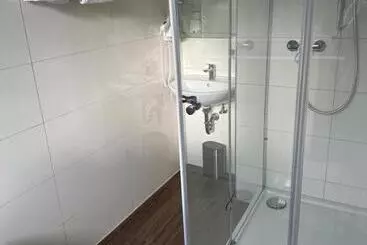 Retkeilymaja Restaurant Mirena