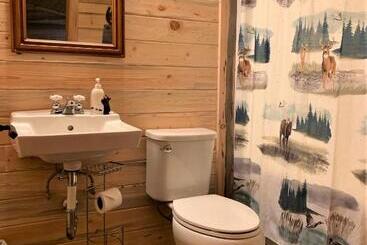 فندق صغير Yellowstone Cutthroat Guest Ranch