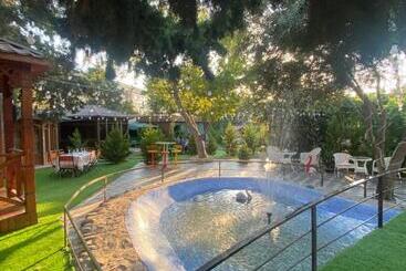 پانسیون Damla Hotel Baku