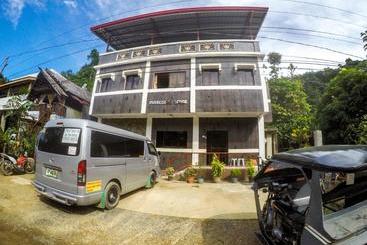 הוסטל Overcomer Lodge