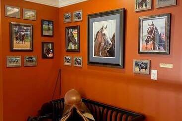 Pillow And Paddock B&b