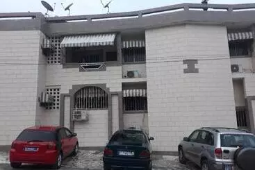 هتل آپارتمان Rev Residence