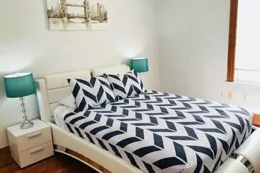 Aamiaismajoitus (B&B) Boston Lodge And Suites