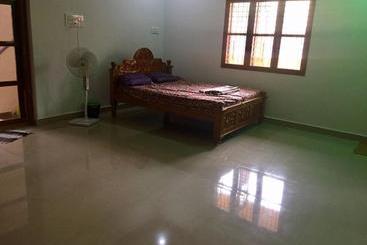 Pensão Sathya Guest House