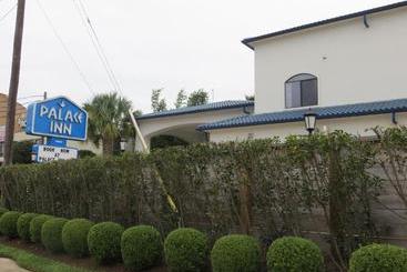 מוטל Palace Inn Harwin