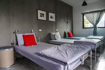Pensão Patoey House
