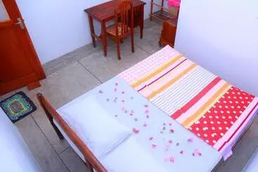 Pensió Siluni Homes