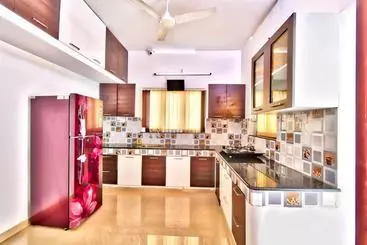 Pensione Rams Guest House Near Lulu Mall