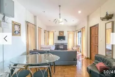 Bed & Breakfast Maesa Greenery Hill Sha