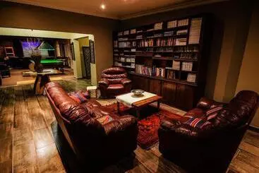 Majatalo Pheasant S Rest Guest House