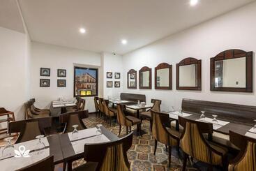 فندق صغير Metro Vigan Inn Near Plaza Salcedo Ilocos Sur