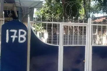 ペンション Angeles City Guesthouse