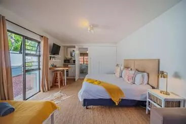 Pension Cottage On College