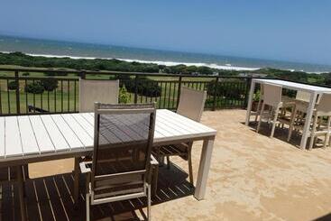 پانسیون Fairway Guest House