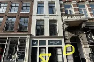 تختخواب و صبحانه Spui Apartment In Center