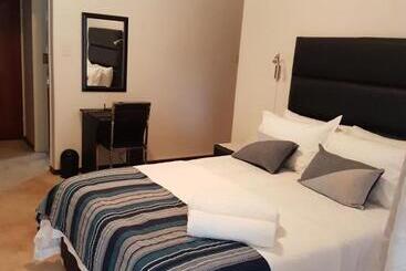 Pension Lightstone Guesthouse