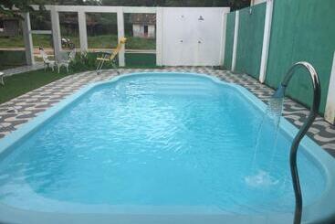 ペンション Pousada Inajá