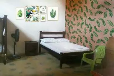 ペンション Sadhana   Hostel