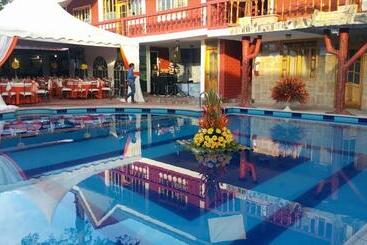 هاستل Hosteria Don Elias