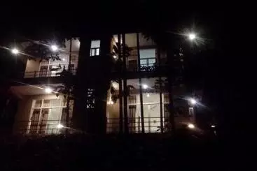 Bed and Breakfast River Edge Bungalow