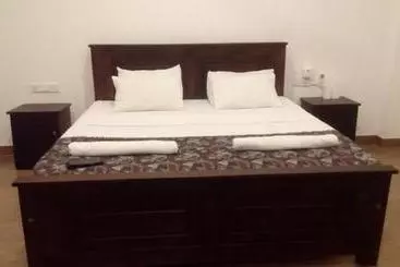 Bed and Breakfast River Edge Bungalow