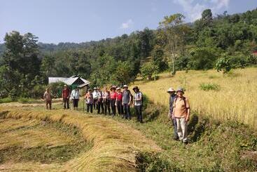 هتل Palighar Farmstay