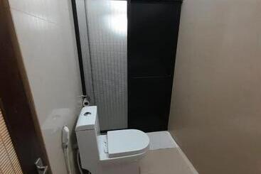 פנסיון Emerald Mirror Guest Ella