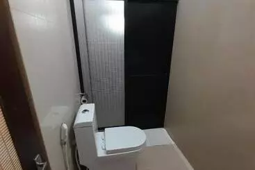 Majatalo Emerald Mirror Guest Ella