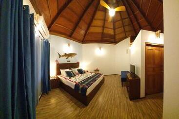 پانسیون Blue World Dharavandhoo