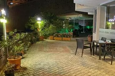 هتل آپارتمان Borahan Rezidans