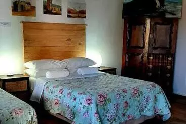 Pensió Cathy's Guest House