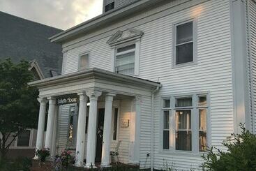 Пансион The Julietta House