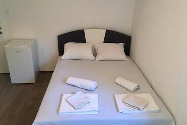 پانسیون Rooms M2