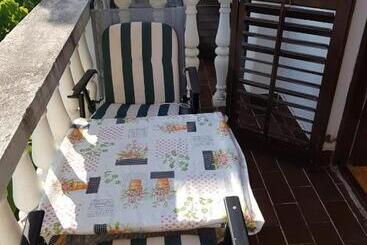 Pensjonat Sobe I Apartmani Marović