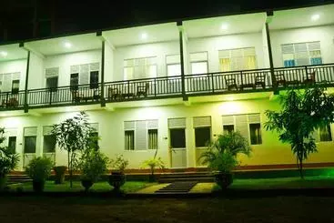 پانسیون Sera Villa