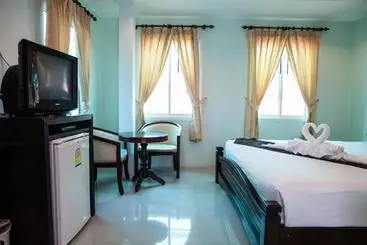 Pensió Fahsai Bay Villa
