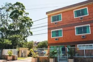 ペンション Pousada Baleia Azul