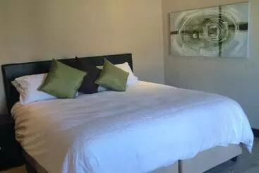 Hotelli Topiary Wine Estate & Cottages