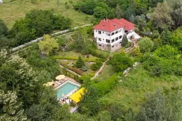 Pension Conacul Malul Alb