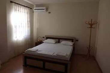 پانسیون Guesthouse Shtino