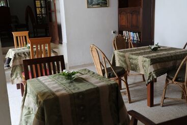 פנסיון Leijay Garden Retreat