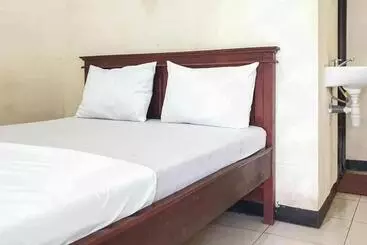 Hotel Penginapan Sinar Harapan Near Gor Mastrip Probolinggo