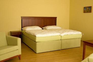 Panzió Penzion Zlatý Vůl