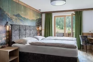 Auberge Berggasthaus Höllensteinhütte