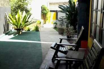 Pensionat Malika's Yellow House