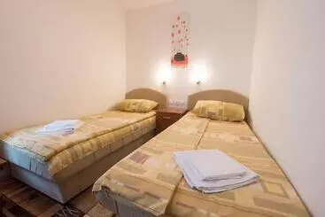 Panzió Rooms Sanja