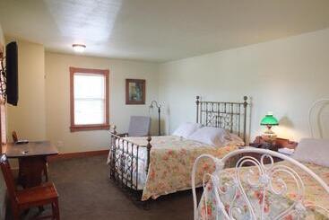 هاستل Scarborough Inn