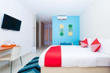 호텔 Cleo Guest House